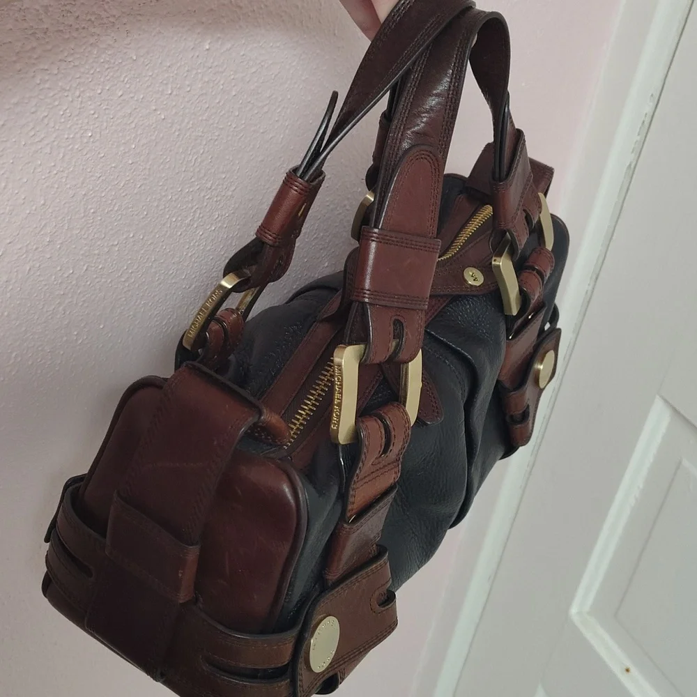 Michael Kors Vintage Purse - Picture 3 of 10